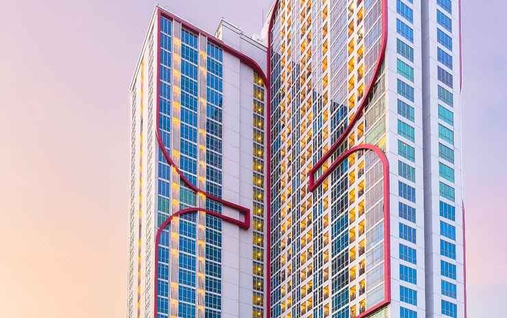 베스트 웨스턴 파필리오 호텔의 야외 수영장 전경