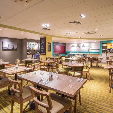 Premier Inn London City (Tower Hill) Отели рядом с достопримечательностью «Станция метро Tower Gateway»