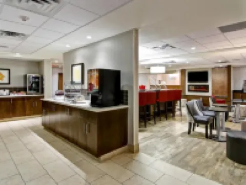 Canalta Hanna Hotels in Hanna