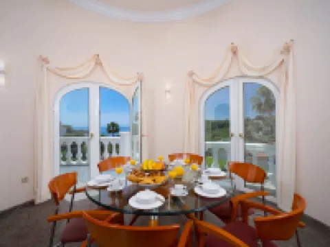 Luxemburg Hoteles en Benisa