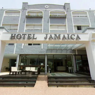Jamaica Punta del Este Hotel & Residence Отели рядом с достопримечательностью «Пляж Манса»