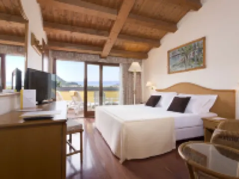 ポイアノ ガルダ リゾート ホテル ガルダのホテル