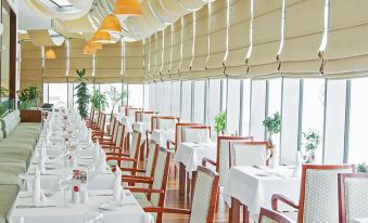 Dedeman Oskemen Tavros Hotel