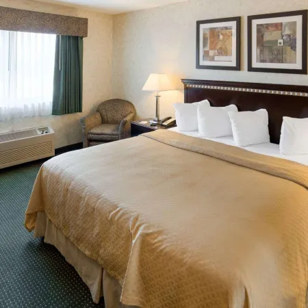 Quality Inn Near Northtown Mall & National Sports Center