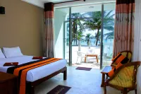 Saara Beach Hotel Hotel berhampiran Nawawangu Rajamaha Viharaya