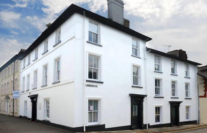Ty Helyg Guest House