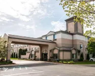 Spark by Hilton Grand Rapids Hotels near Calvin College