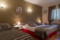The Originals City Hôtel du Parc Avignon Est Hotels in Monteux