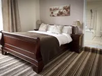 The Eagles Hotel Hotels in Llanddoged and Maenan