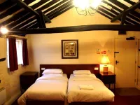 The Saracens Head Inn Hotels in Amersham