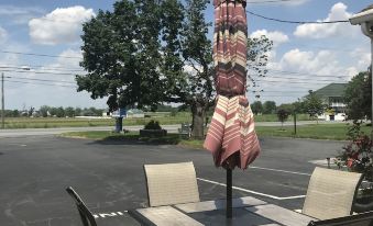The Lancaster Motel by OYO Ronks Near Paradise - Housity
