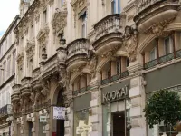 ดิ ออริจินัล บูตีก, ออเทล ดาเนียลิ, อาวิญอง โรงแรมใกล้IFC Avignon