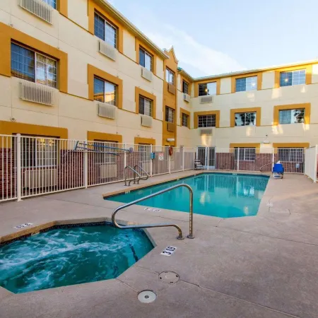 Spark by Hilton Tempe Phoenix Airport