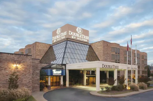 DoubleTree by Hilton Hotel Jackson Hotels in Jackson