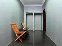 DS Residence 34 Gang Pinggir Hotels in Central Semarang