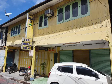 Chuan Full Hotel Pangkor Island Отели рядом с достопримечательностью «Pasir Богак Бич»