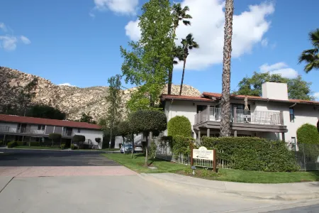 Riviera Oaks Resort and Racquet Club