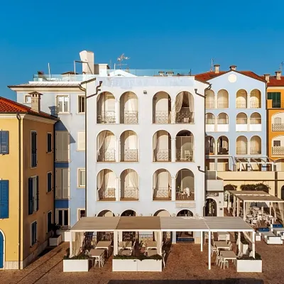 Life Hotel Seaview & Spa Hotel di 