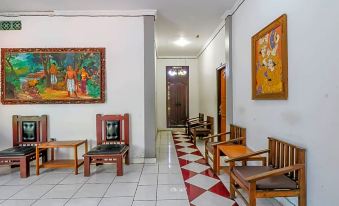 SUPER OYO 1927 Hotel Candra Adigraha