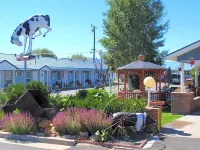 Redwood Motel Hotels in Bridgeport