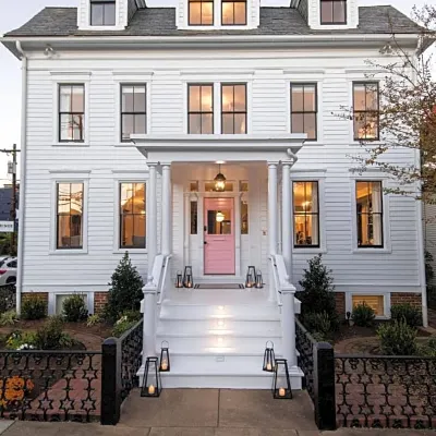 134 Prince - Luxury Boutique Hotel Hotels near Annapolis Maritime Museum