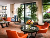 Staypineapple, University Inn, University District Seattle Hotels near Northgate Mall
