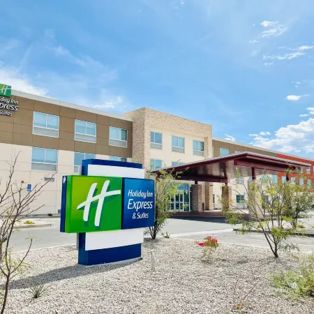 Holiday Inn Express & Suites BLYTHE by IHG