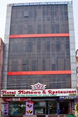 Hotel Midtown & Restaurant Hotels in Bagar
