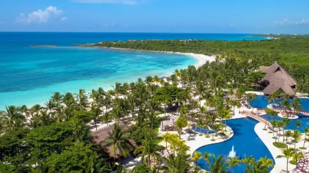Barceló Maya Beach - All Inclusive Отели рядом с достопримечательностью «Rockaway Bay»