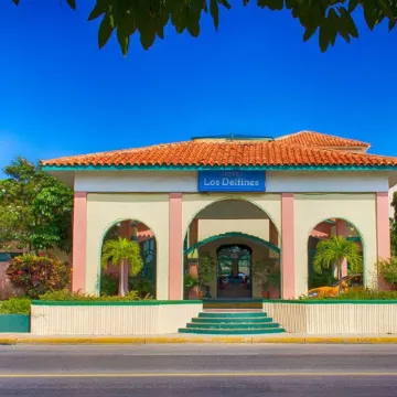 Hotel Los Delfines