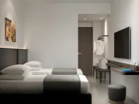 Tree on Hotel Syariah Hotels in Peterongan