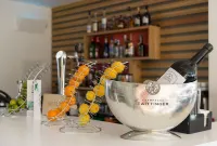 Tryp by Wyndham Leiria - bar