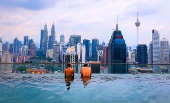 KL City Infinity Pool Family Suites 5Min to KTM@ Regalia