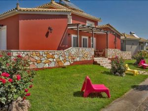 Spedion Villa - Near to Sea Villas with Heated Swimming Pool