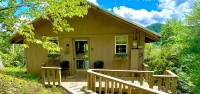 Riverview 1 Bedroom Cabin by RedAwning