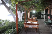Mola Hotel