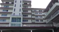 Morakot Twin Chumphon Hotels near Nakakatuwa tree