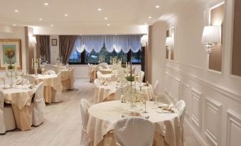 Hotel Edelweiss - Housity