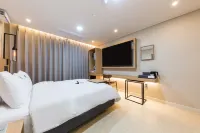 Daejeon Wolpyeong Hotel Continew