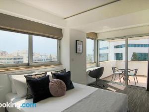 Phaedrus Living: Luxury Suite Nicosia 507