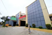 Hotel Georgina Hotels in Amadeo