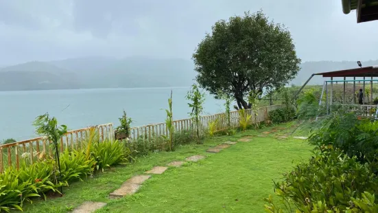 Swiss Lake Resort, Lavasa