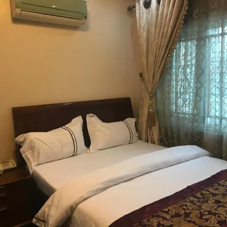 Lake 47 Suites