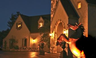 Arrowhead Manor Bed & Breakfast Inn & Event Center