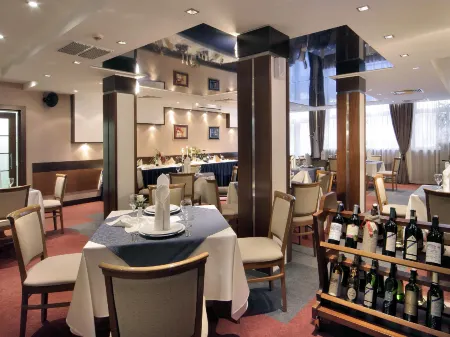 Hotel Forum - Free Parking