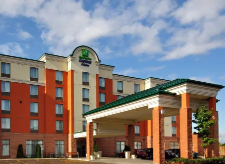 Holiday Inn Express & Suites Brampton