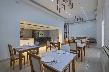 Hotel Paseo Habana