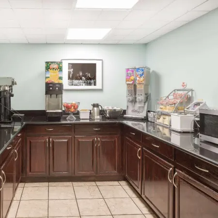 Super 8 by Wyndham Decatur/Lithonia/ATL Area