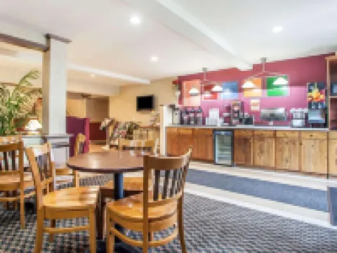Quality Inn Near Toms River Corporate Park Hotels in Ocean County