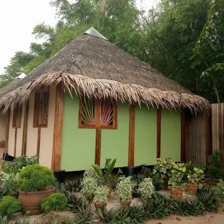 The Clara Beach and Guest House